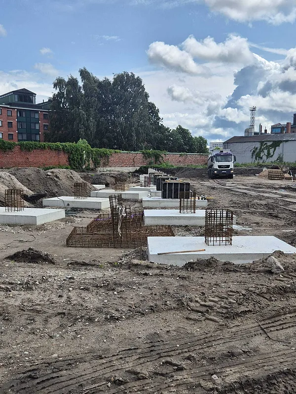 Betona konstrukciju montāžas darbi.